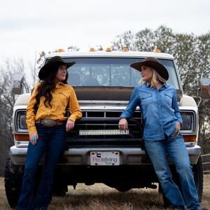 Meet your Posher, Hali